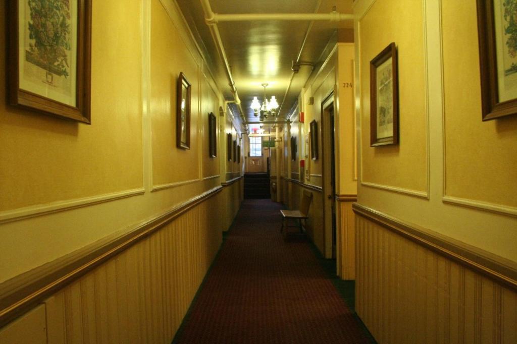 The Yankee Pedlar Inn Torrington Exterior foto